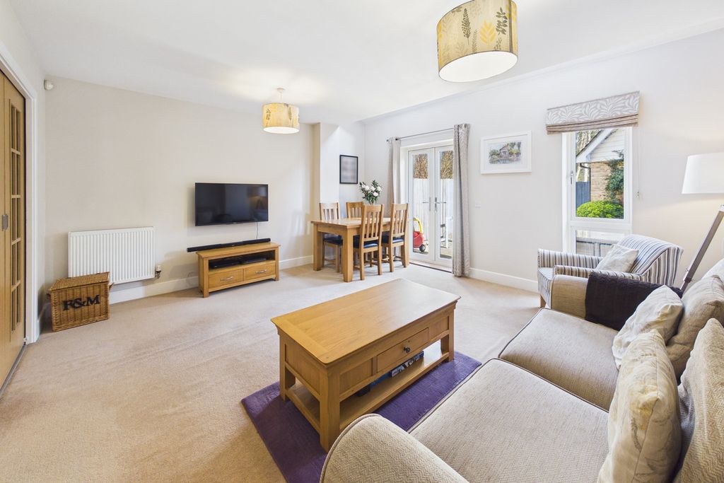 Property photo 3 of 21