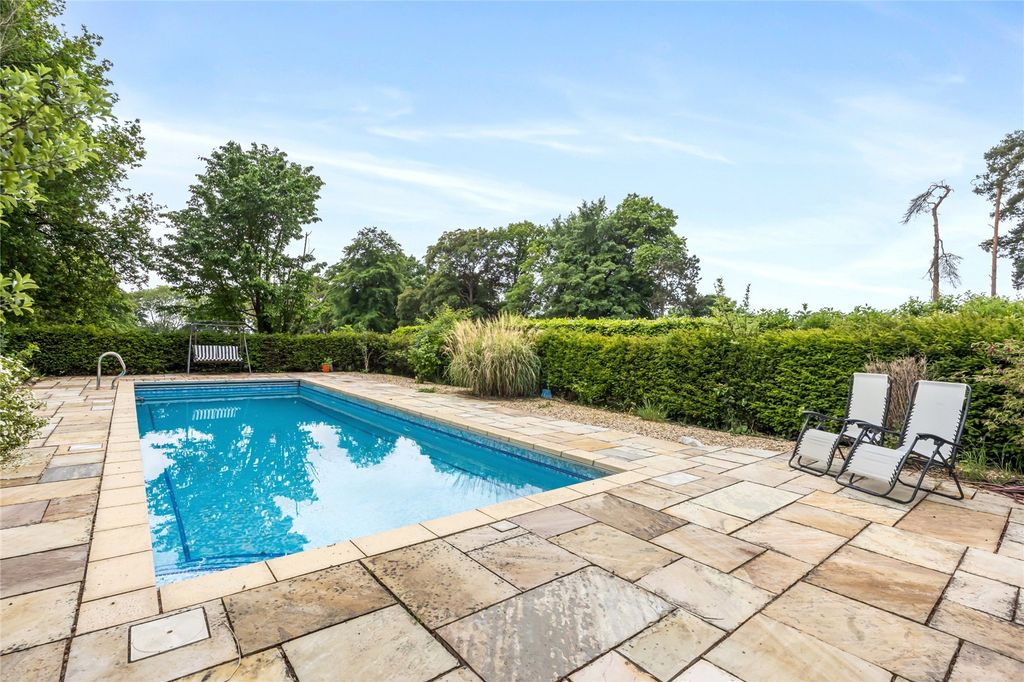 Property photo 2 of 22 Swimming Pool