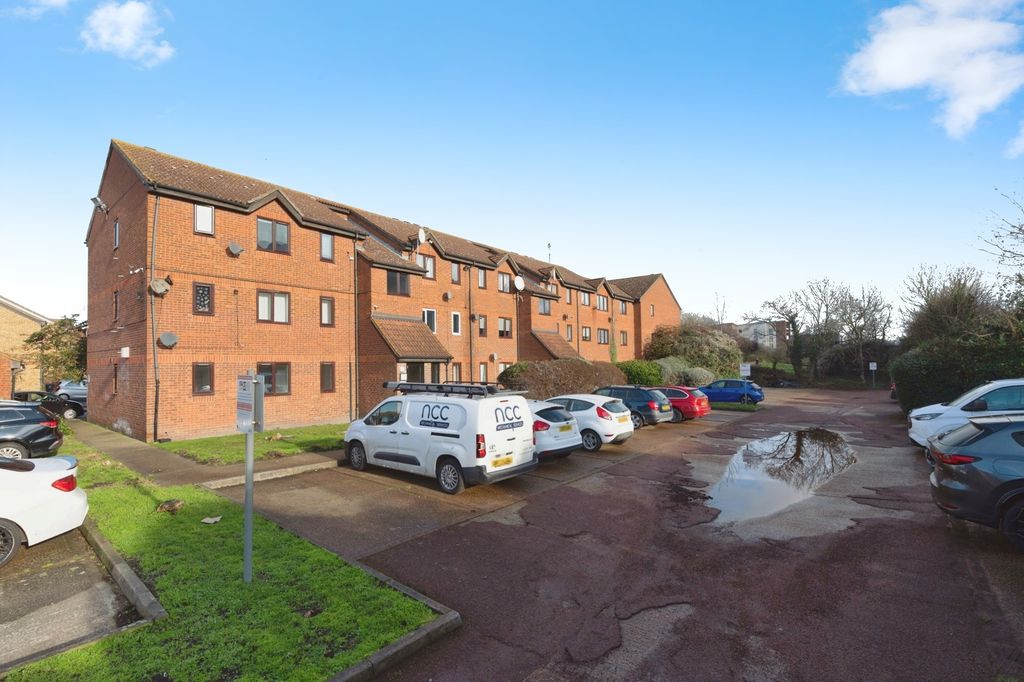 Property photo 1 of 17 Picture