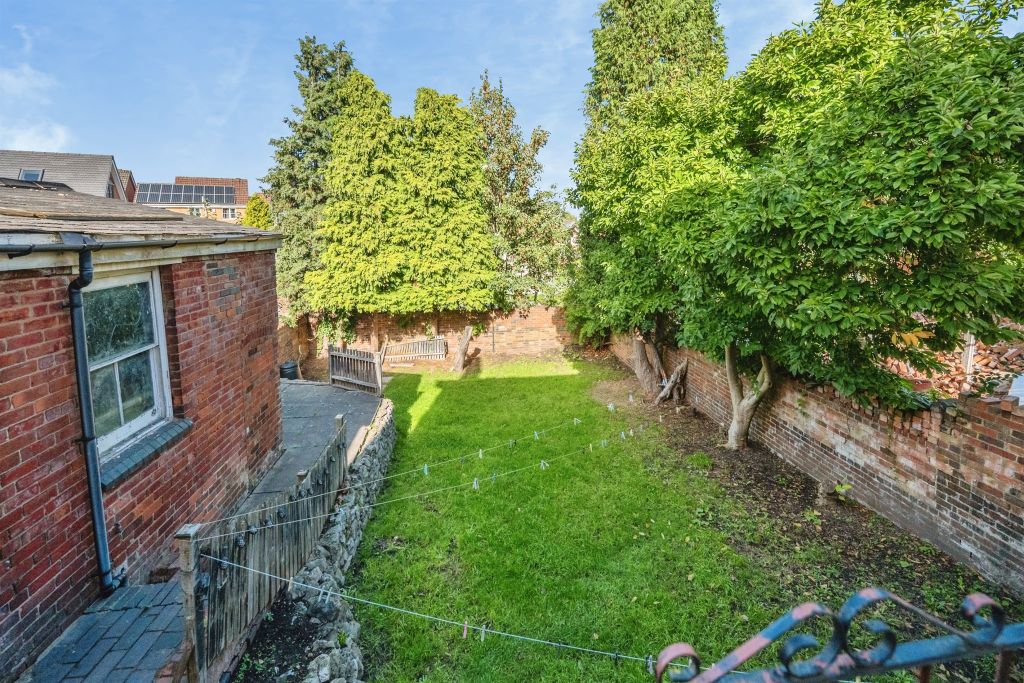 Property photo 2 of 16