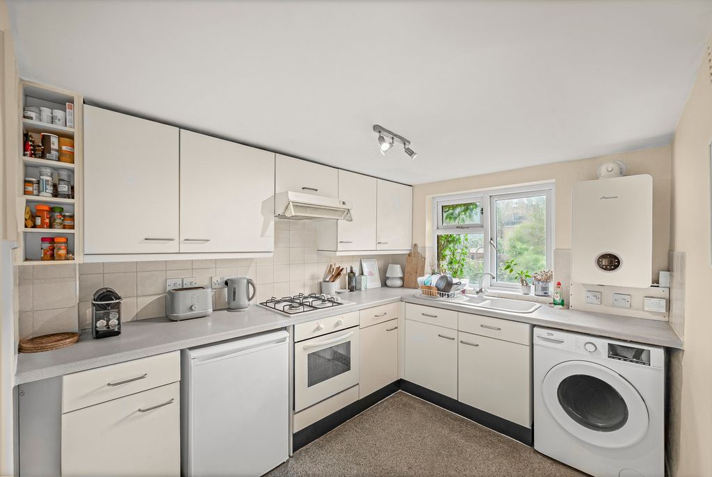 Property photo 3 of 11 Picture No. 06