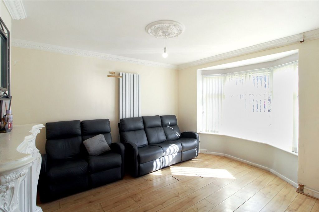 Property photo 2 of 11 Picture No. 18