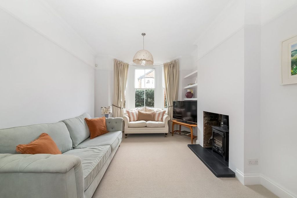 Property photo 3 of 21