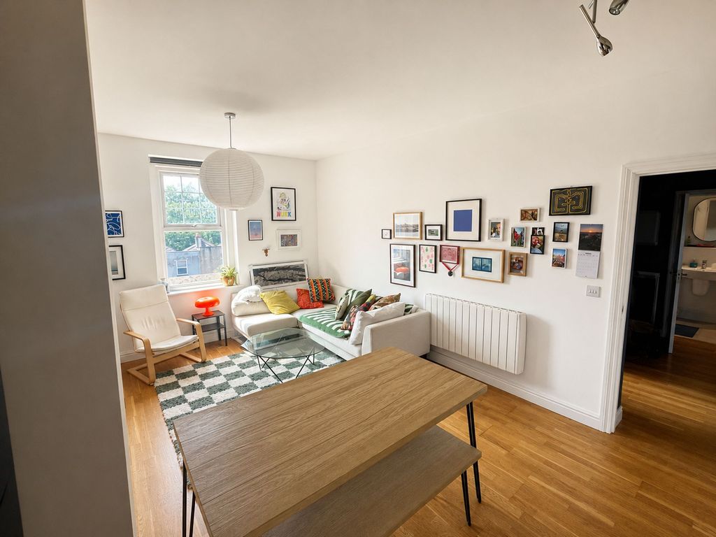 Property photo 3 of 7