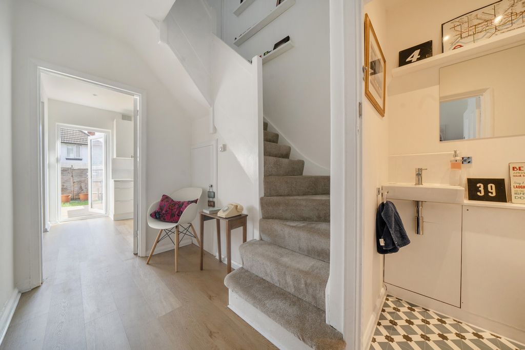 Property photo 2 of 13 Reception