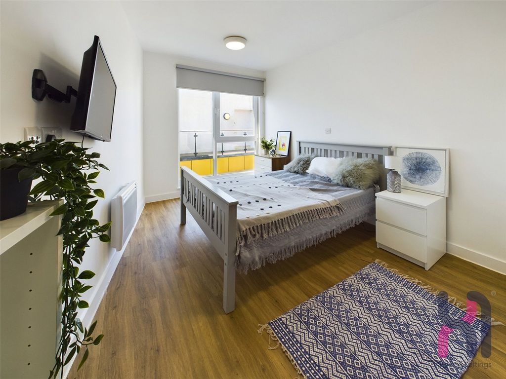 Property photo 2 of 6 Picture No. 17