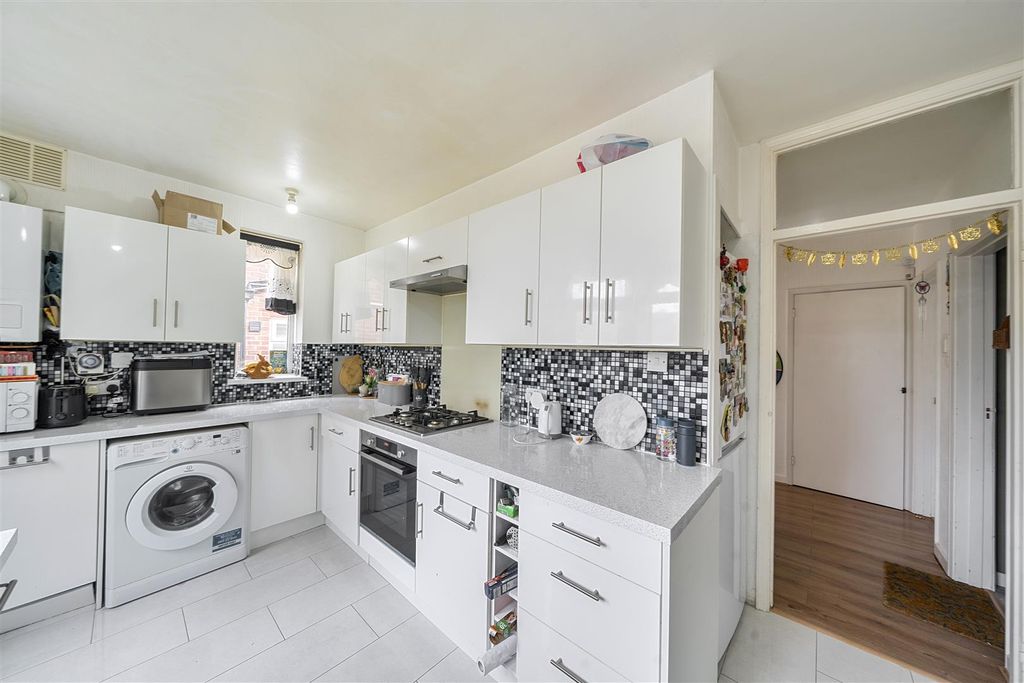 Additional image 8 of 2 bed maisonette for saleTolcarne Drive, Pinner HA5