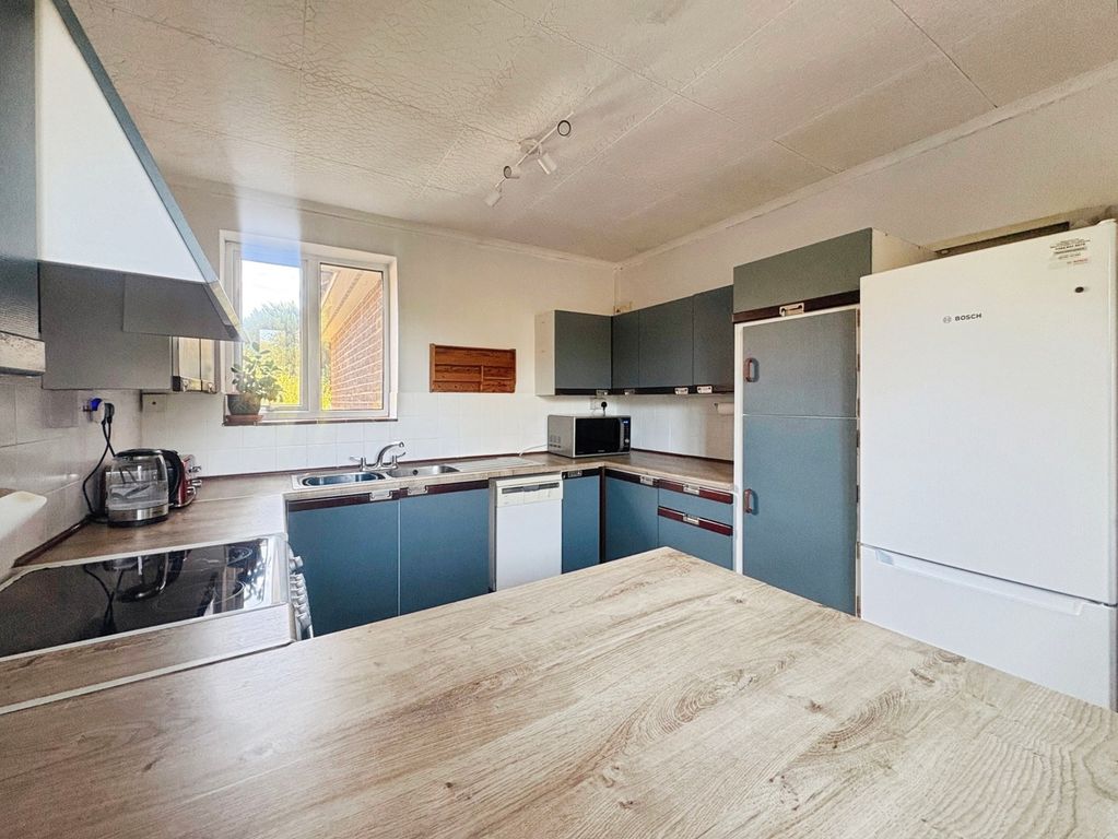 Property photo 3 of 16 Pbox-Img.Jpg