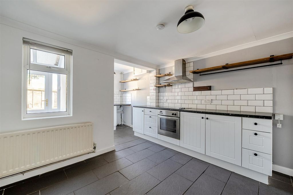 Property photo 2 of 13 1382653-5-691B22A66E767.Jpg