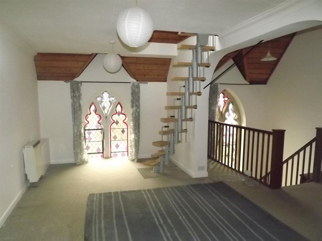 Property photo 2 of 6