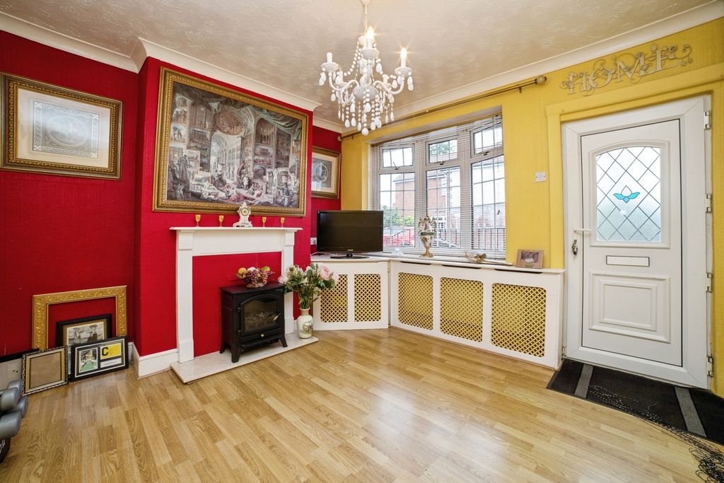 Property photo 2 of 18 Pbox-Img.Jpg