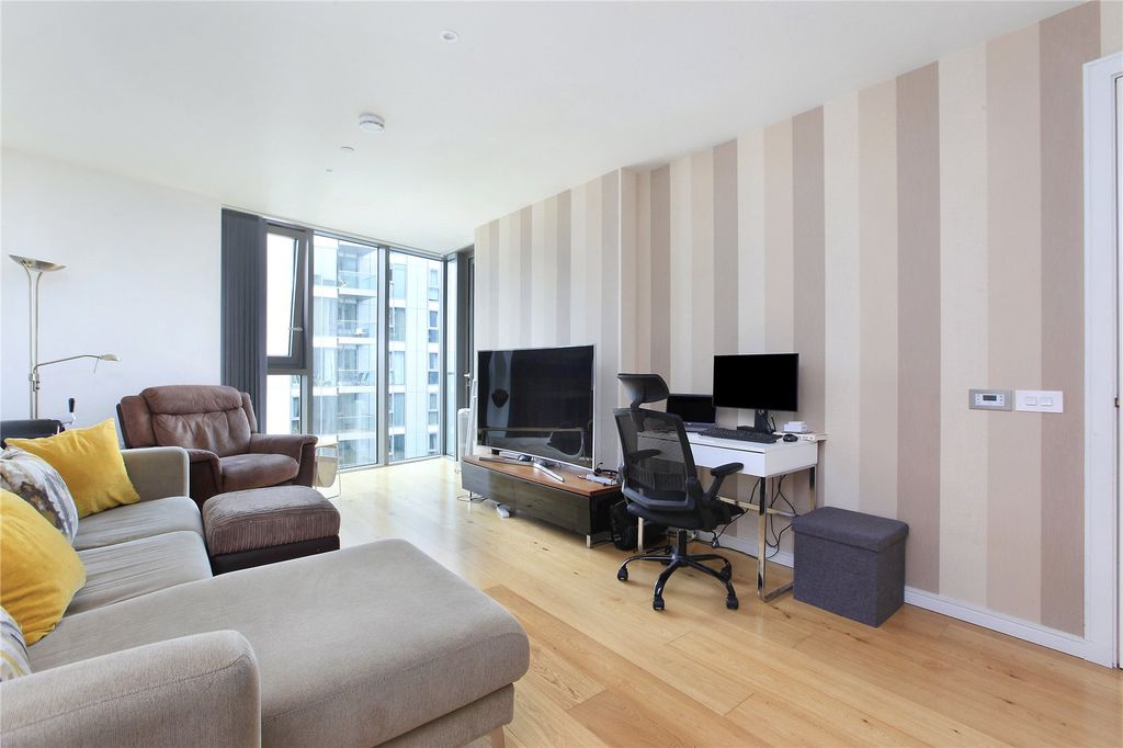 Property photo 2 of 10