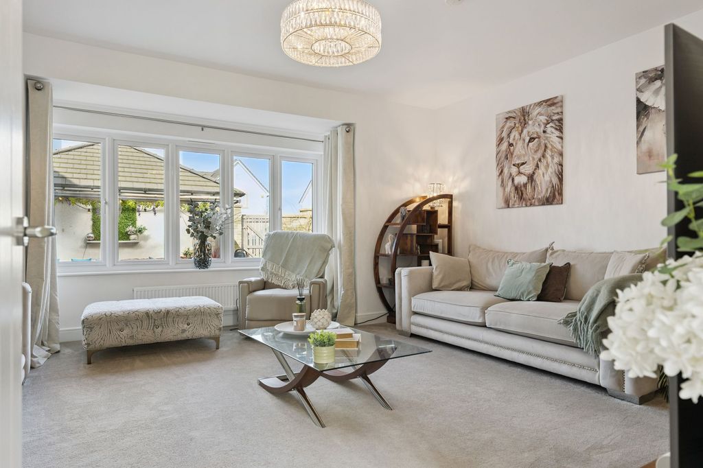 Property photo 3 of 45