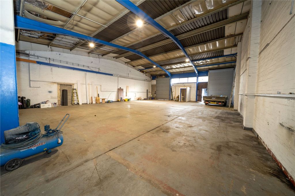 Property photo 2 of 5 Picture No. 06