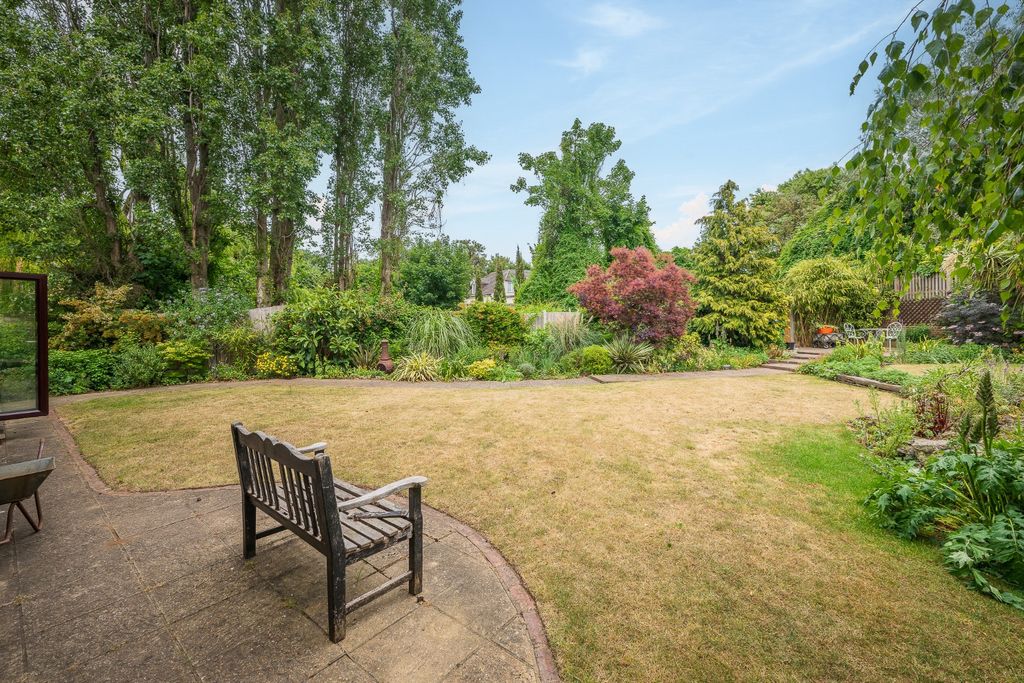 Property photo 3 of 27 4004625