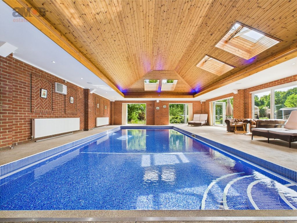 Property photo 3 of 64 4107837