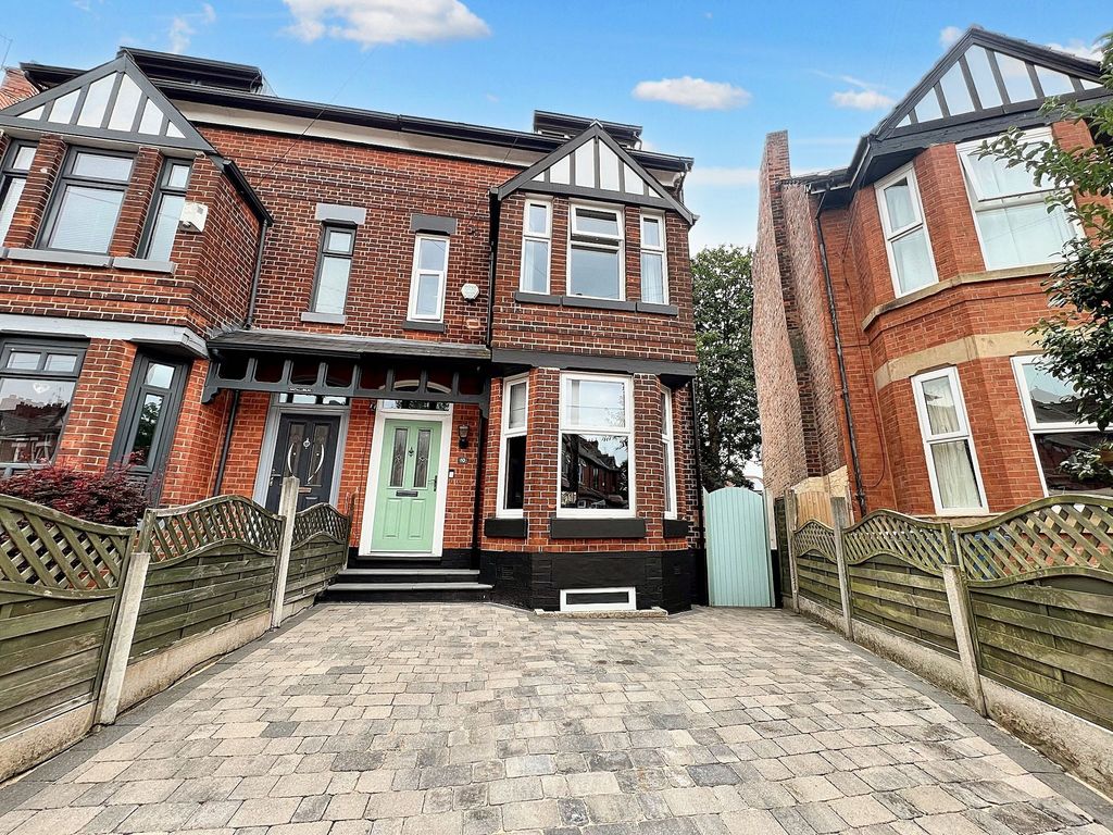 Property photo 1 of 25