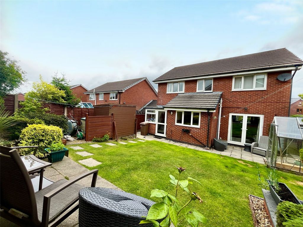 Property photo 2 of 28 Picture No. 67