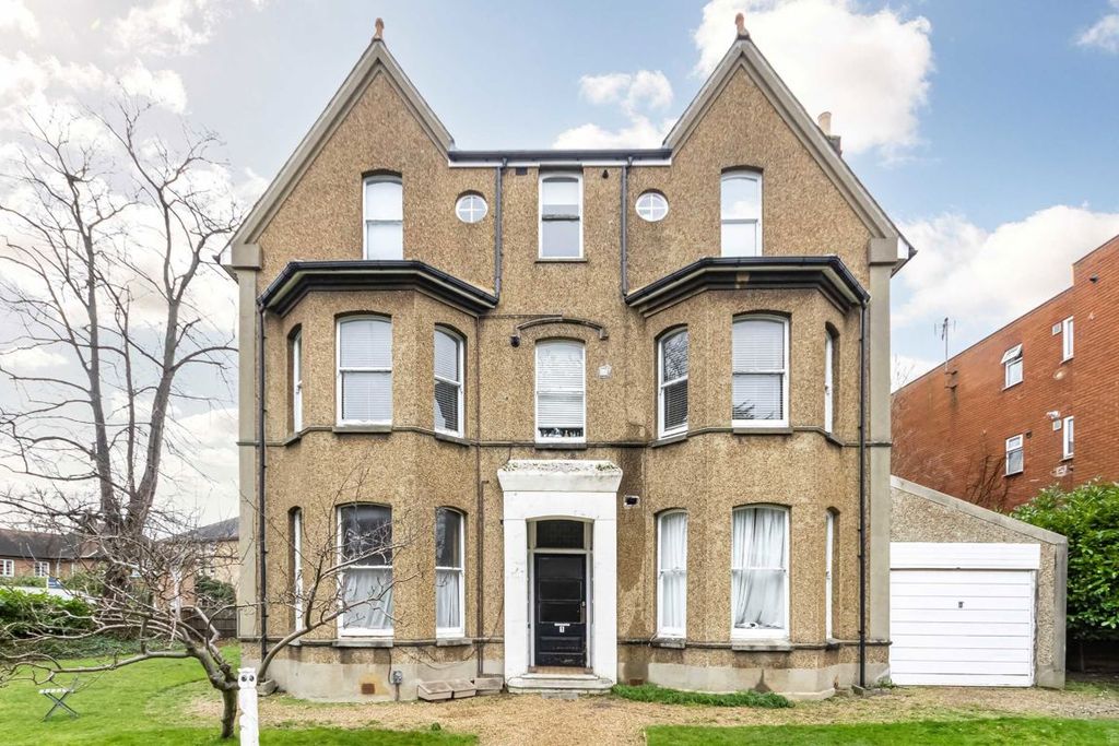 Property photo 1 of 4
