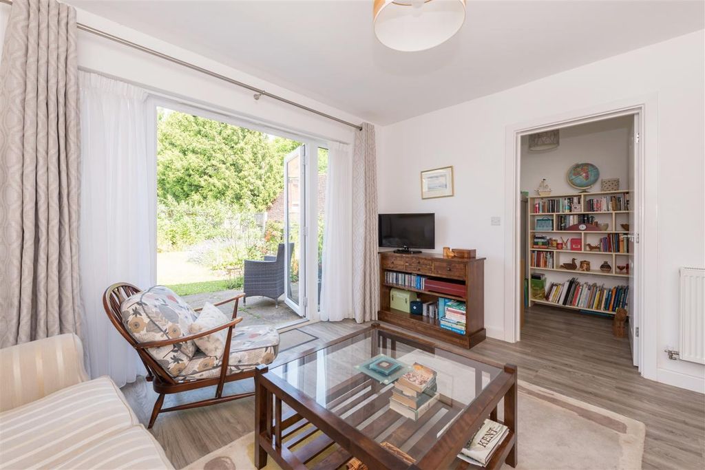 Property photo 3 of 17