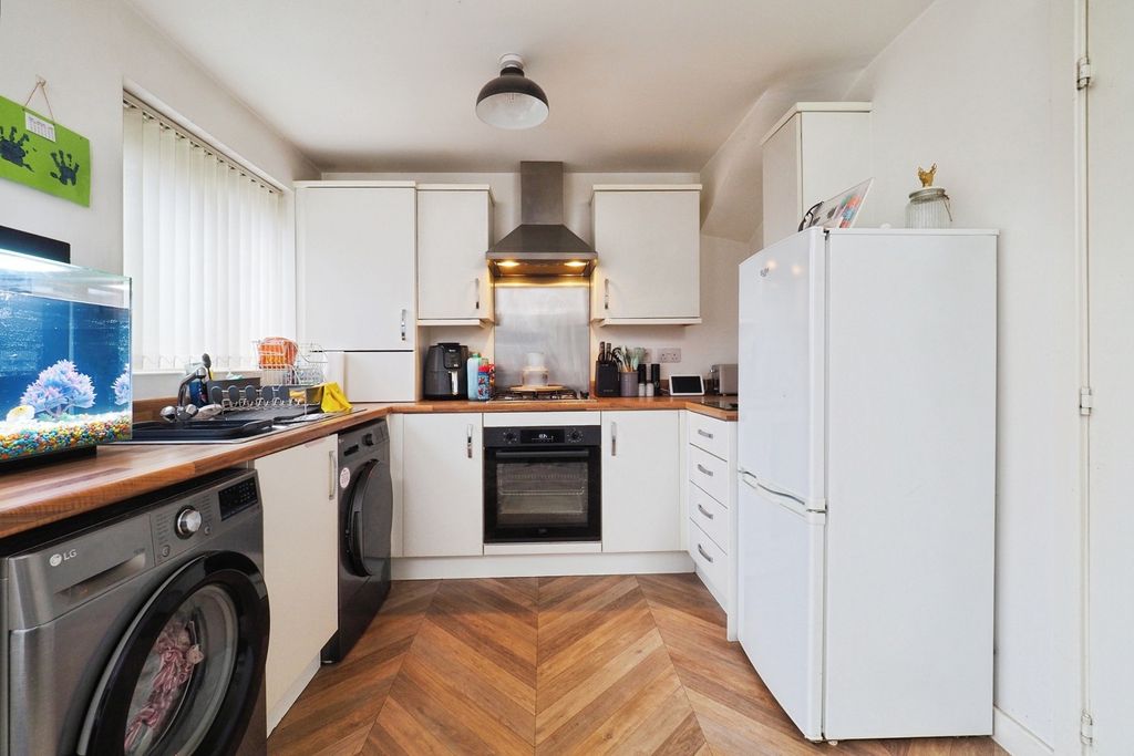 Property photo 2 of 20 Pbox-Img.Jpg