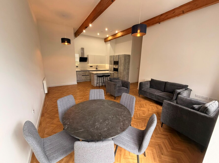 Property photo 2 of 7