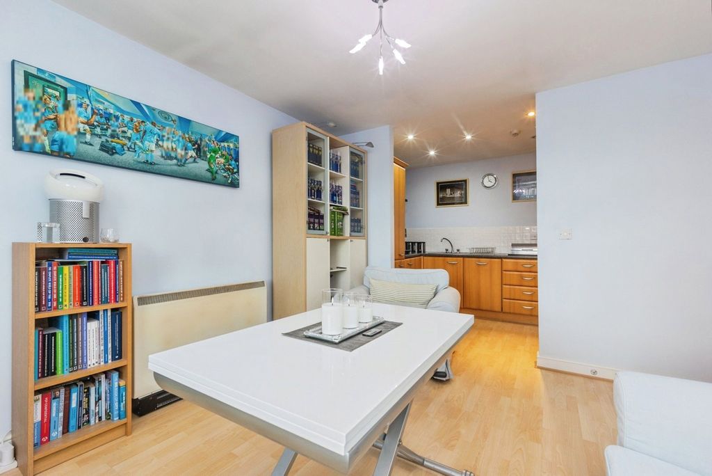 Property photo 2 of 16 Photo