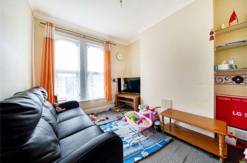 Property photo 2 of 13