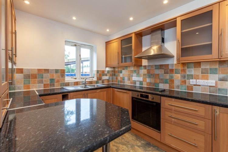Property photo 2 of 9 262424-Std