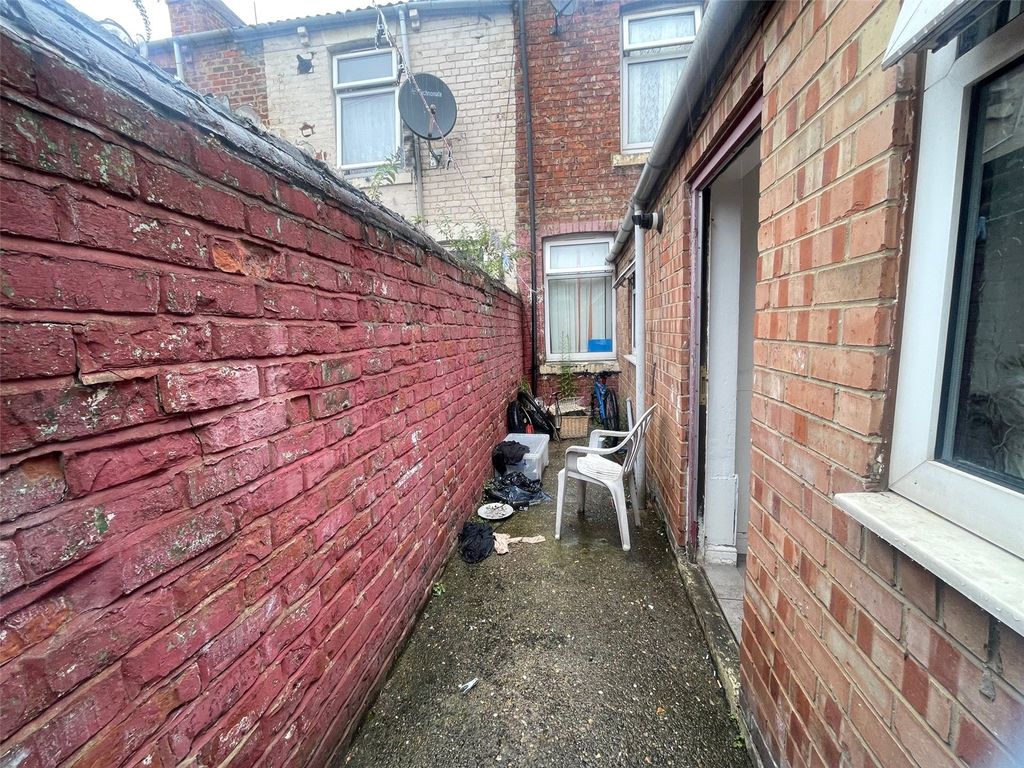 Property photo 2 of 7 Picture No. 06