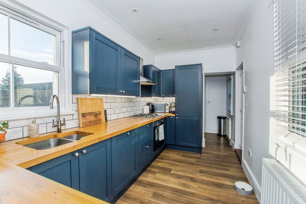 Property photo 3 of 24