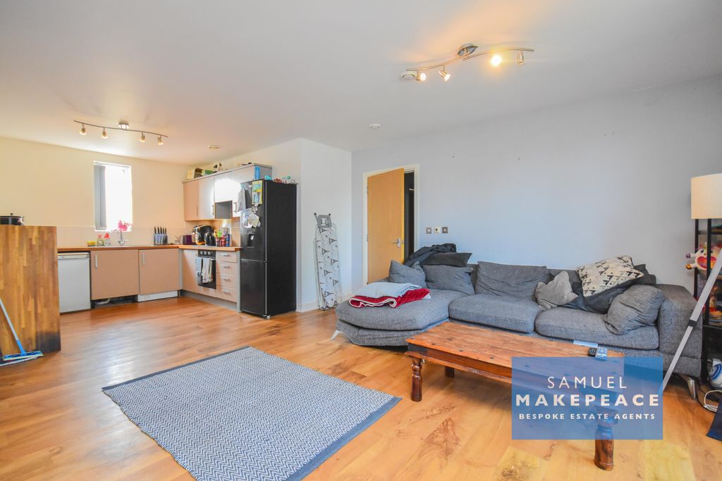 Property photo 2 of 17 Gallery