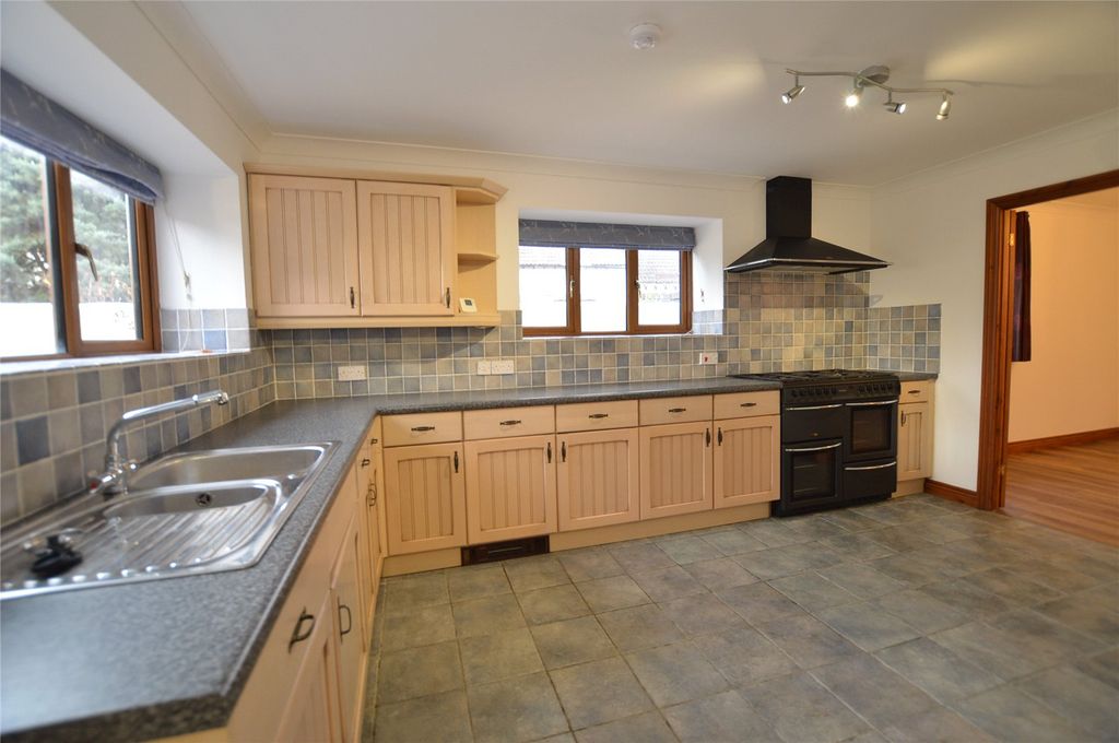 Property photo 3 of 26 Picture No. 19