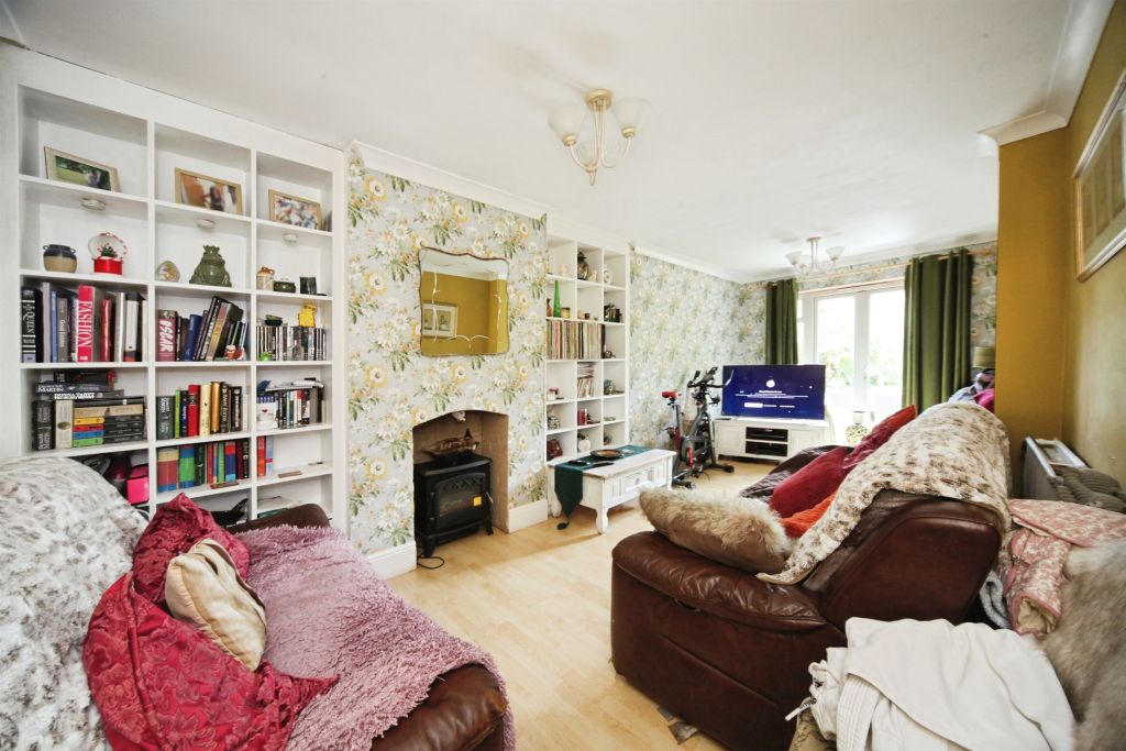 Property photo 3 of 11
