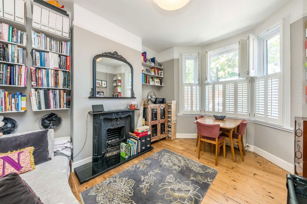 Property photo 2 of 8