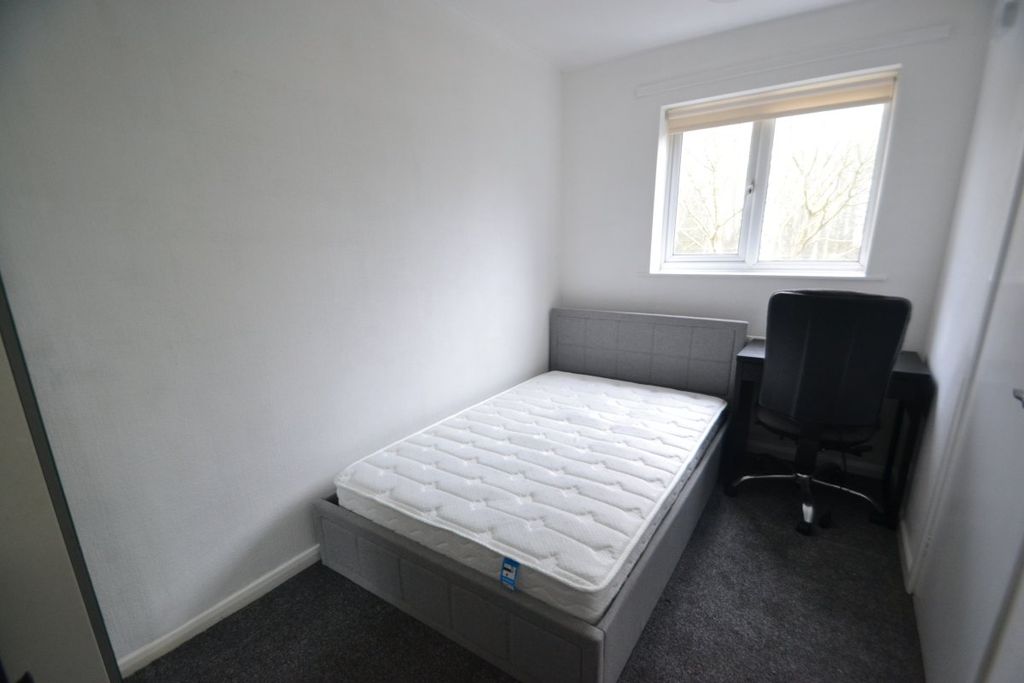 Property photo 1 of 2