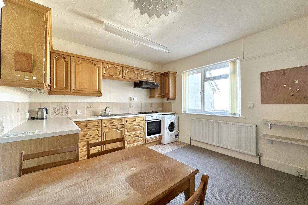 Property photo 2 of 13 Picture No. 02
