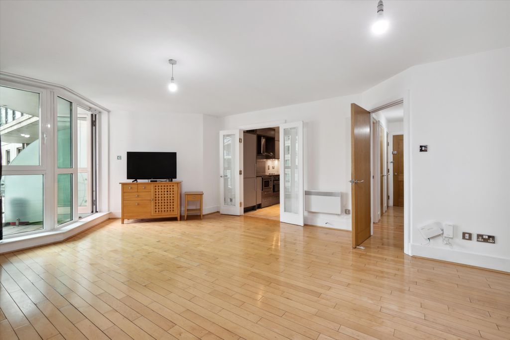 Property photo 2 of 13 Image
