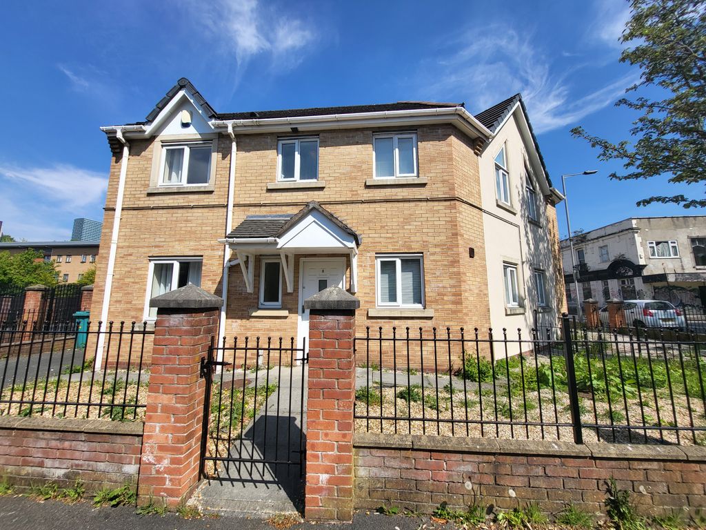 Property photo 1 of 17 3 Bedroom Semi Detached For Sale