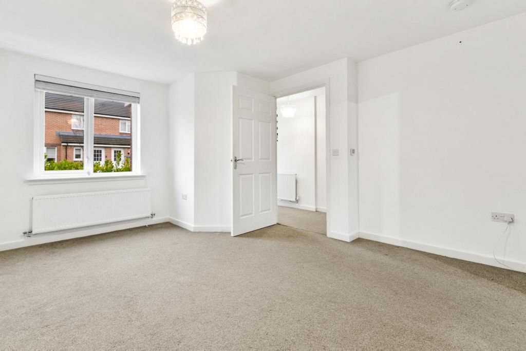 Property photo 3 of 25