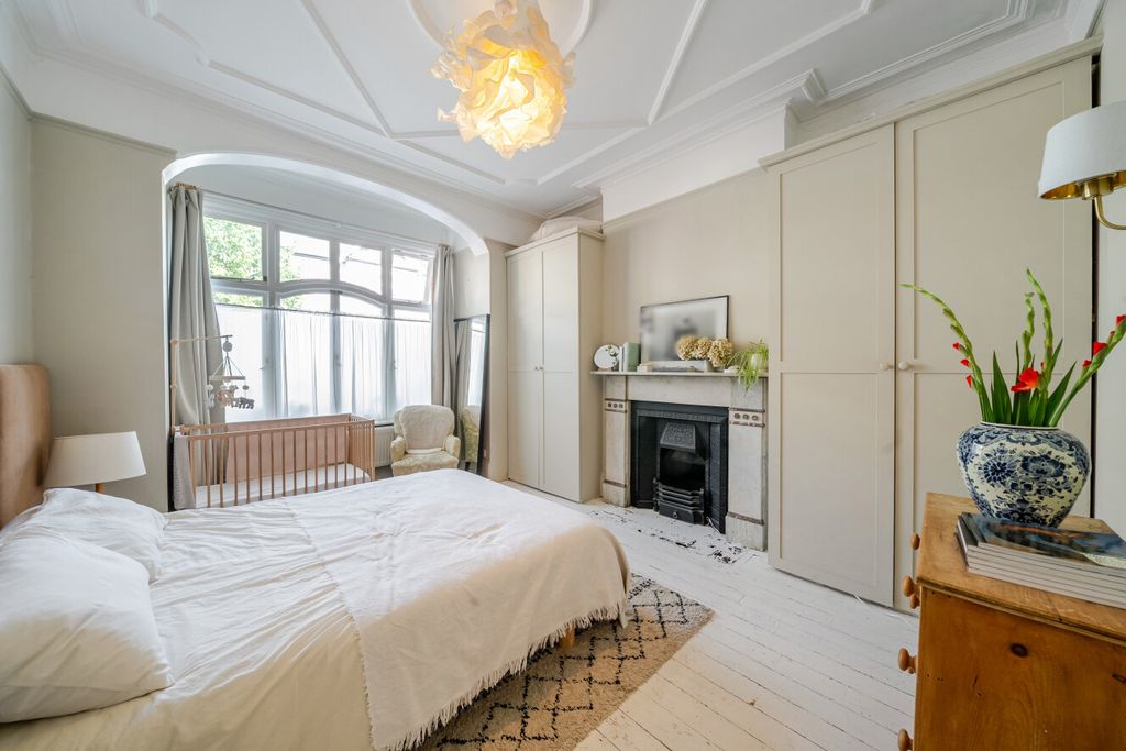 Property photo 3 of 15 1499432-22-6A70Bf...