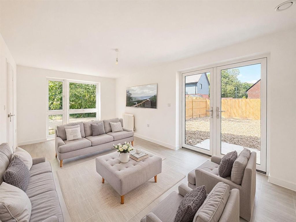 Property photo 3 of 19 Livingroom - Living Room - Scandinavian - 0 (1).Pn