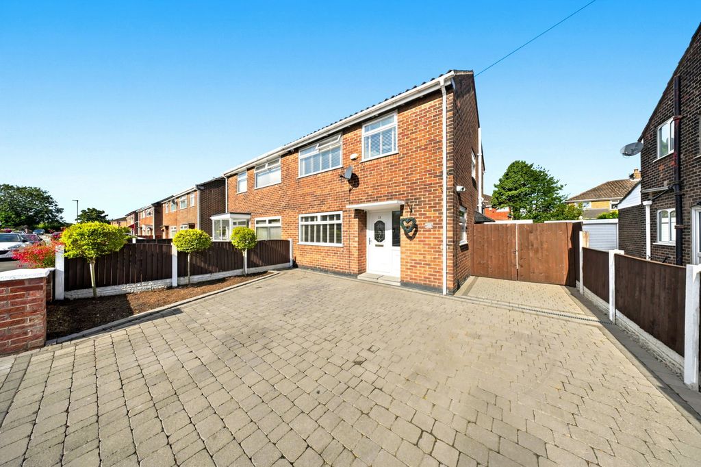 Property photo 1 of 33
