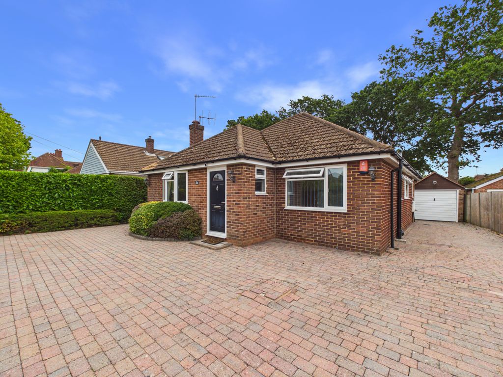 Property photo 1 of 20 Three/Four Bedroom Detached Property For Sale