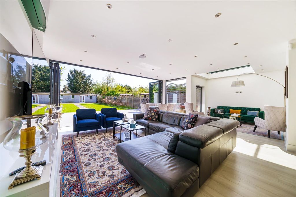 Property photo 1 of 24 976306 (1).Jpg
