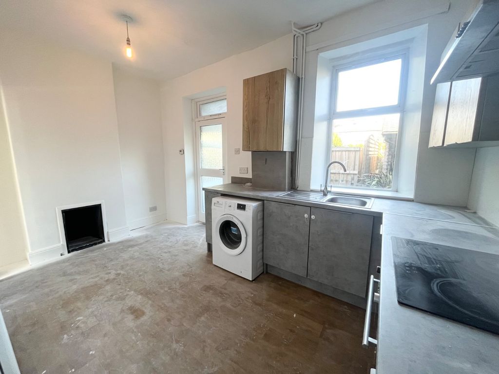 Property photo 3 of 11 Picture No. 13