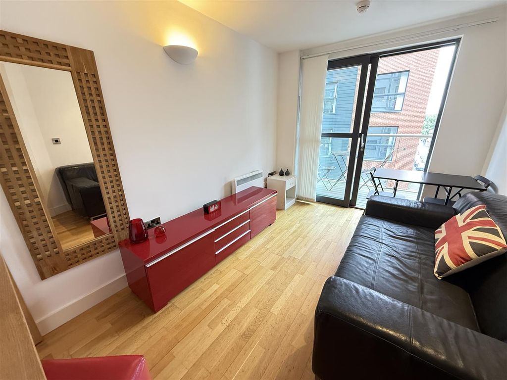Property photo 3 of 12