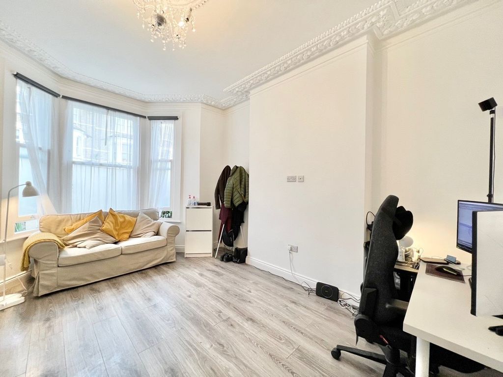 Property photo 2 of 15 Gallery