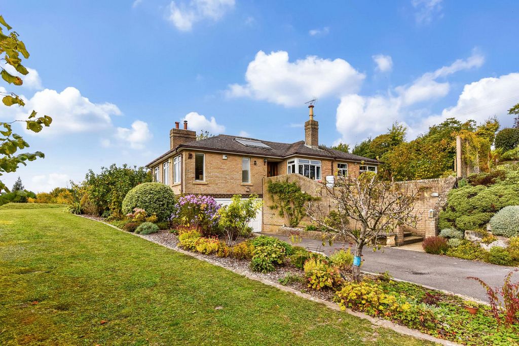 Property photo 1 of 30