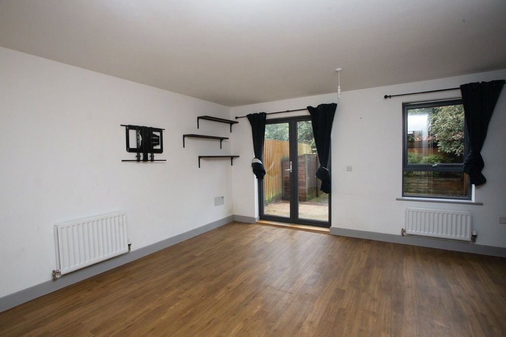 Property photo 3 of 14 Picture No. 05